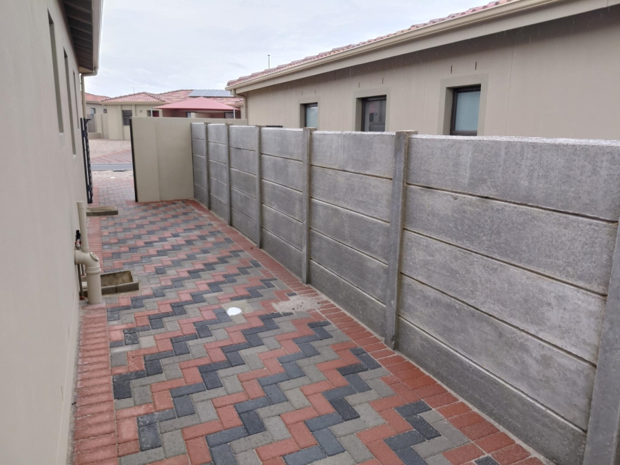 3 Bedroom Property for Sale in Stellendale Western Cape
